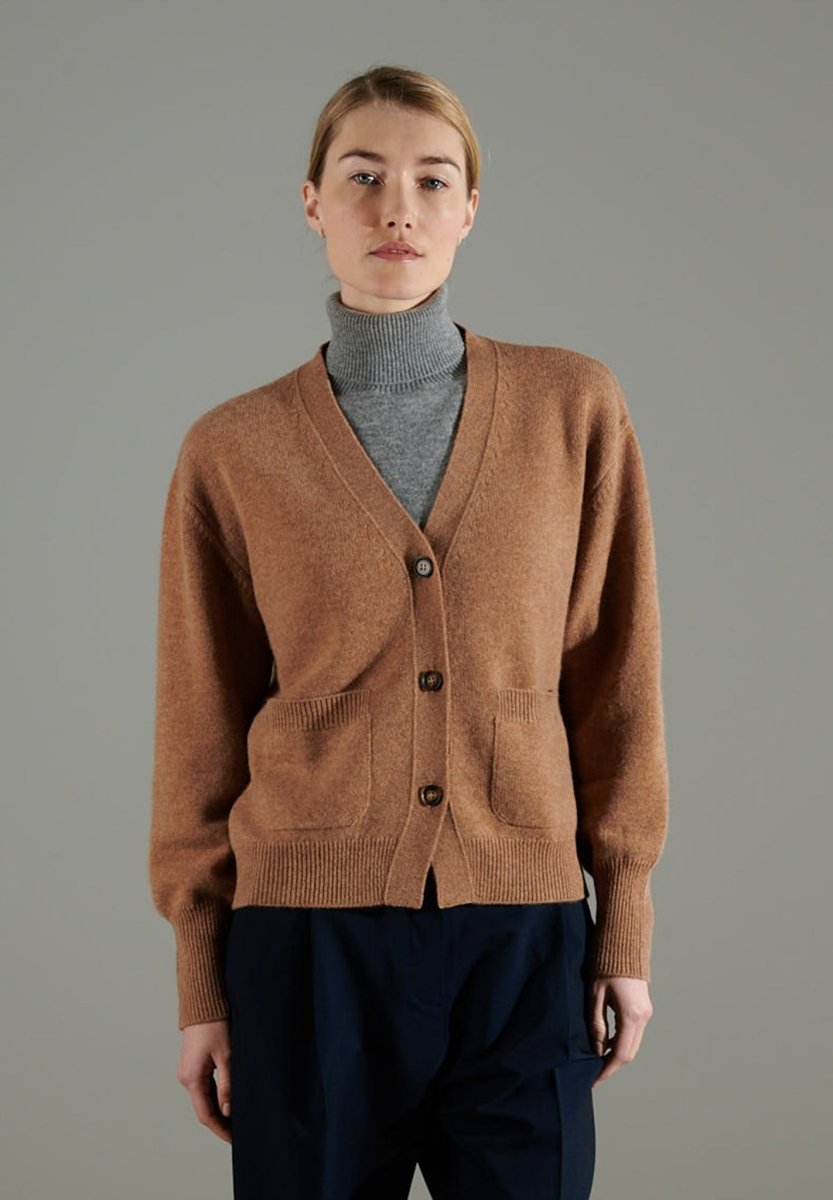Cardigan col V cachemire 4 fils camel femme - NAMI 1 - DM Otaku Shop