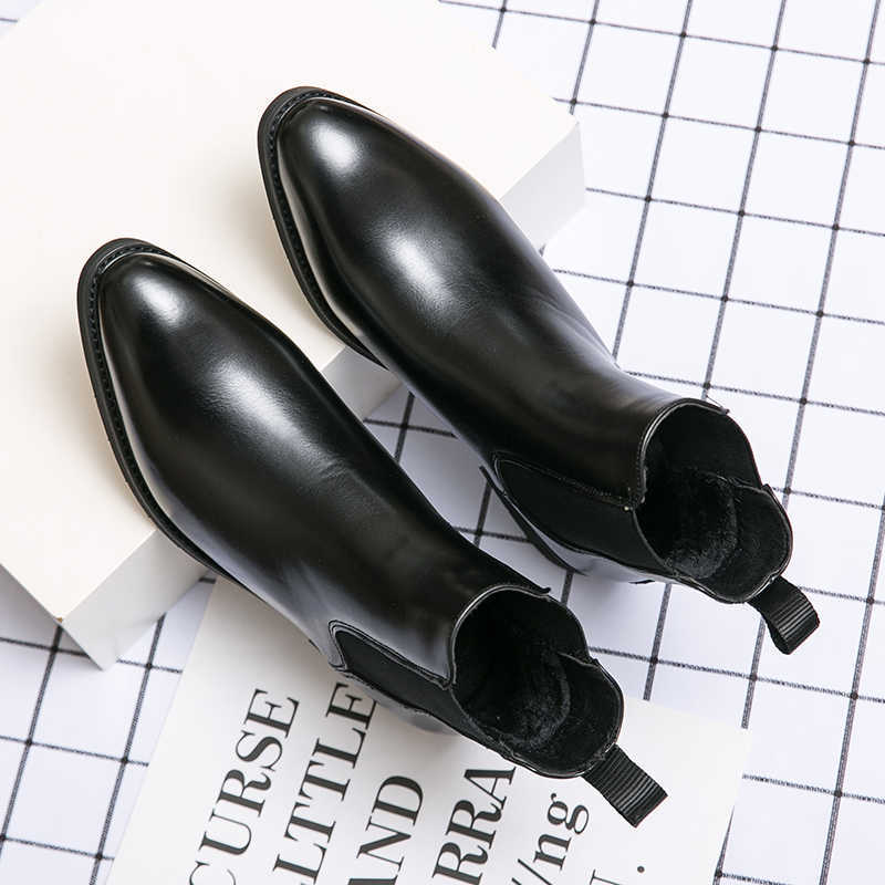 High-top Leather Shoes Men's Pointed Chelsea Booties - DM Otaku Shop